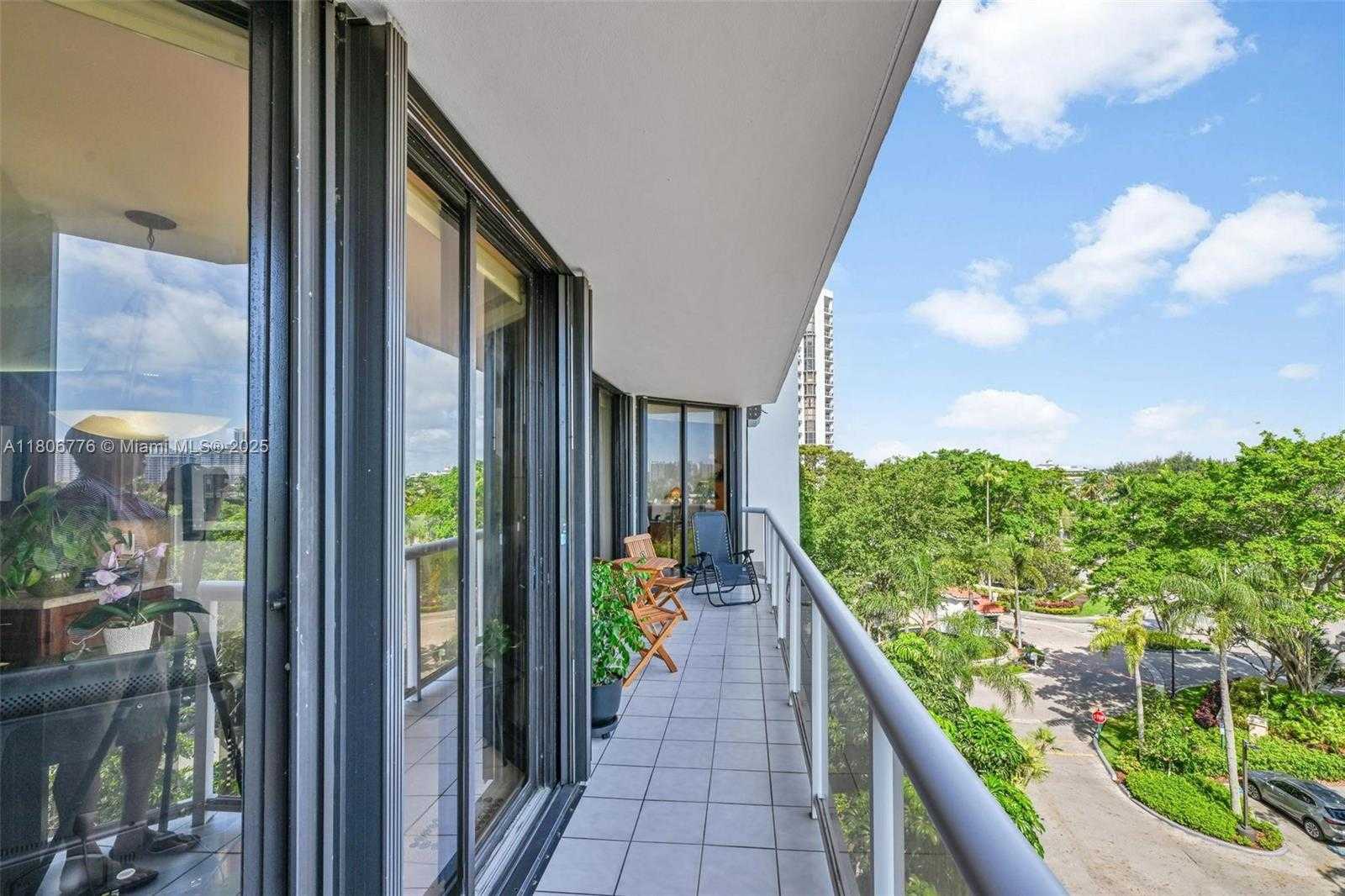 Small Image of 3640 YACHT CLUB DR #502, Aventura Number 20