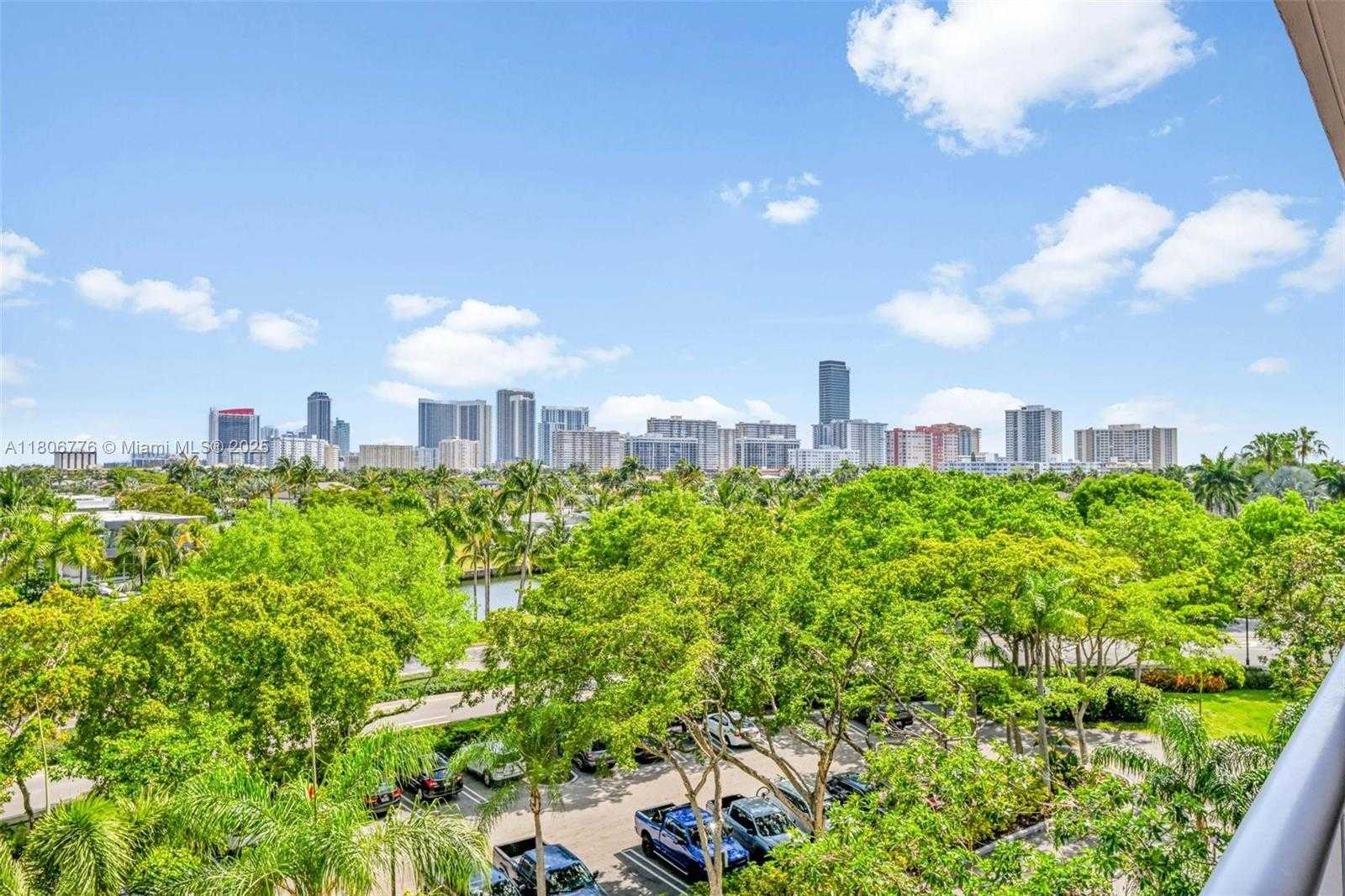 Small Image of 3640 YACHT CLUB DR #502, Aventura Number 21