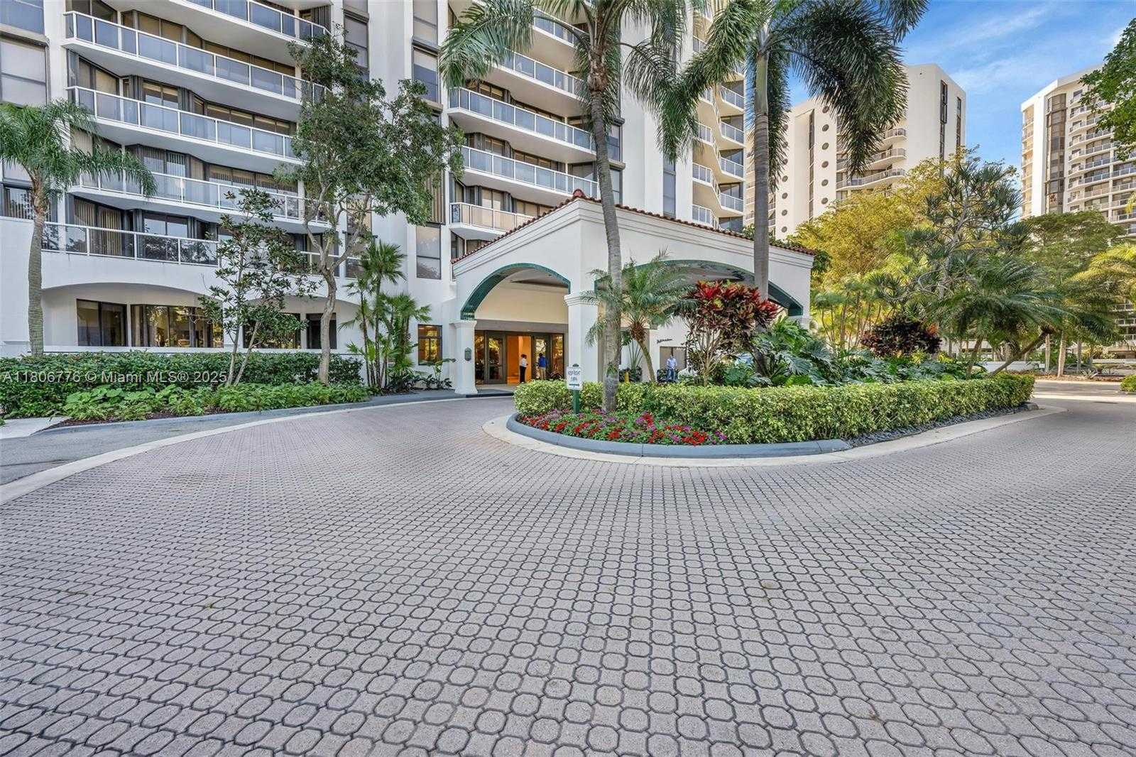 Small Image of 3640 YACHT CLUB DR #502, Aventura Number 31