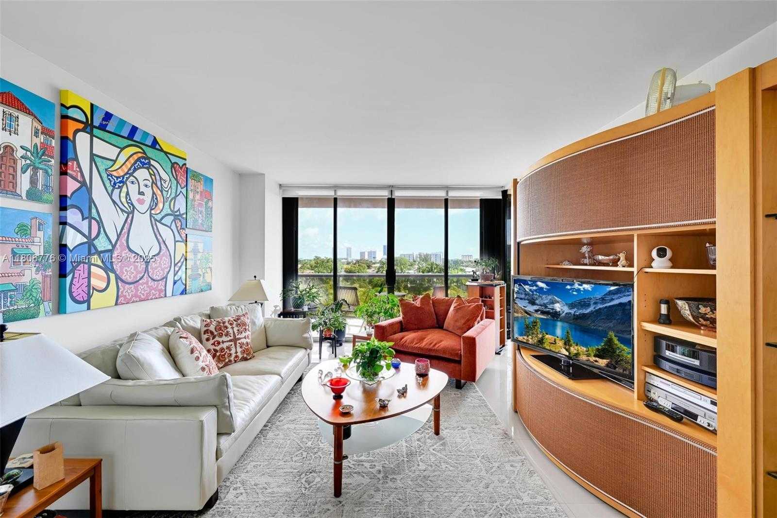 Small Image of 3640 YACHT CLUB DR #502, Aventura Number 4
