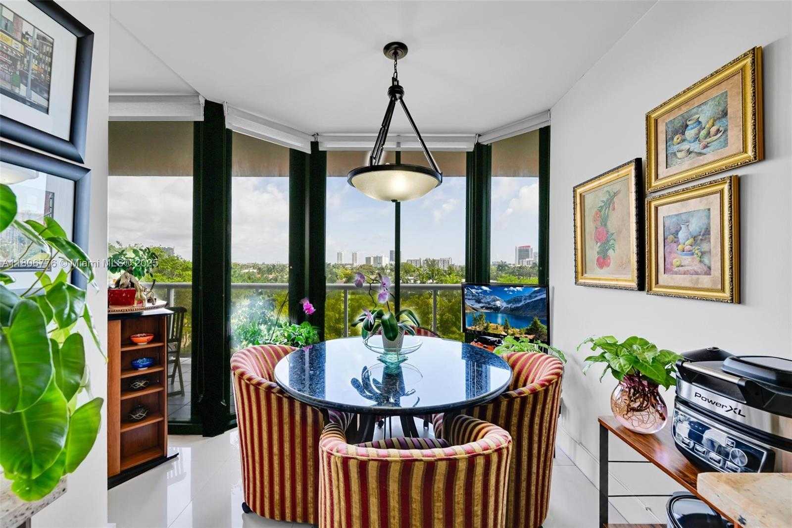 Small Image of 3640 YACHT CLUB DR #502, Aventura Number 9