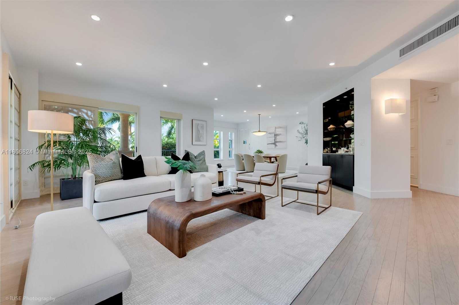 Small Image of 13637 DEERING BAY DR #231, Coral Gables Number 2