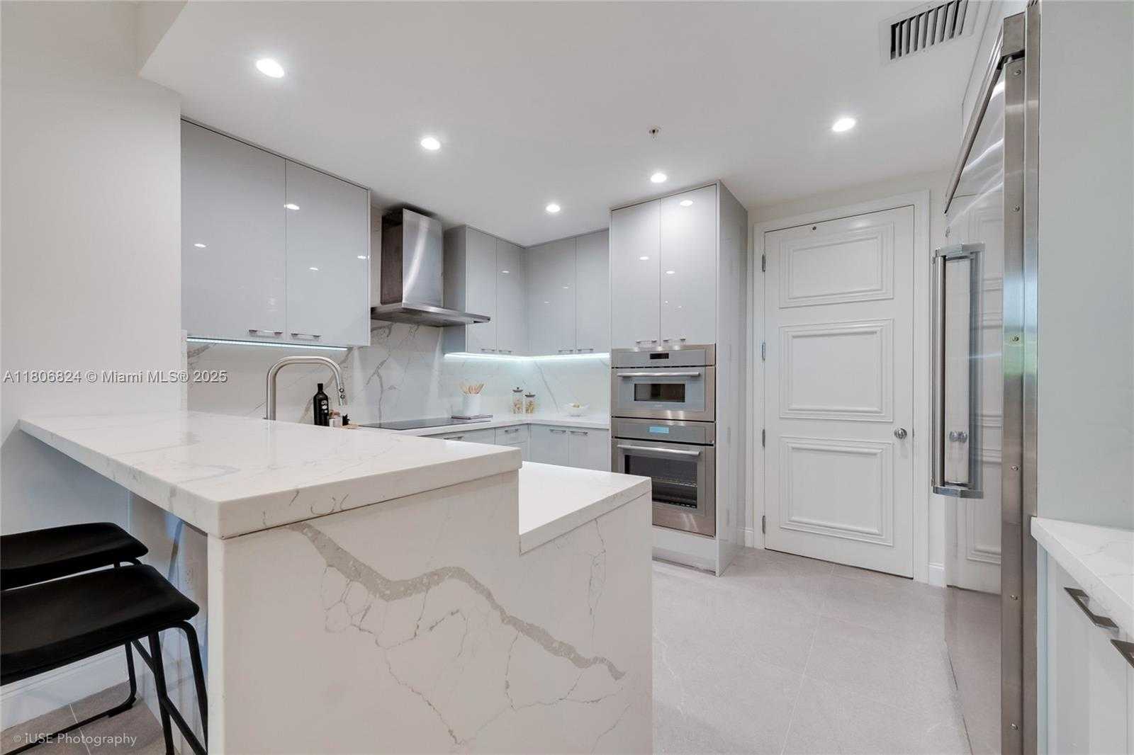 Small Image of 13637 DEERING BAY DR #231, Coral Gables Number 6