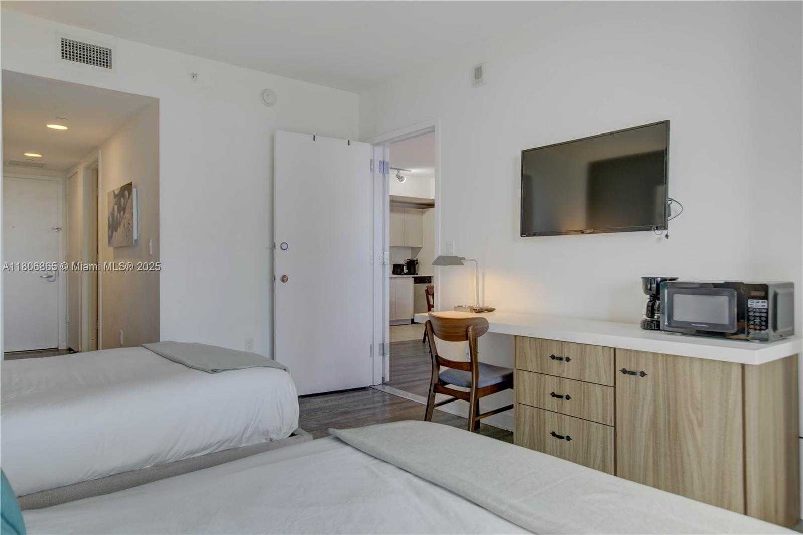 Small Image of 2602 EAST HALLANDALE BEACH BLVD #R407, Hallandale Beach Number 24