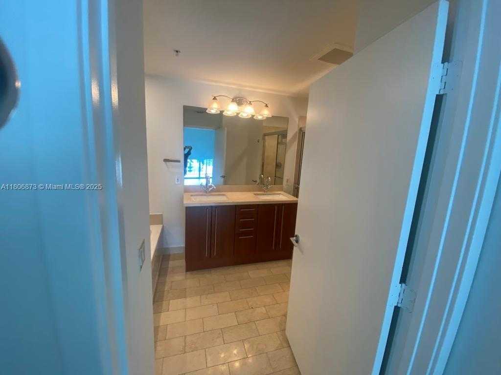 Small Image of 1111 SOUTH WEST 1ST AVE #2217-N, Miami Number 5