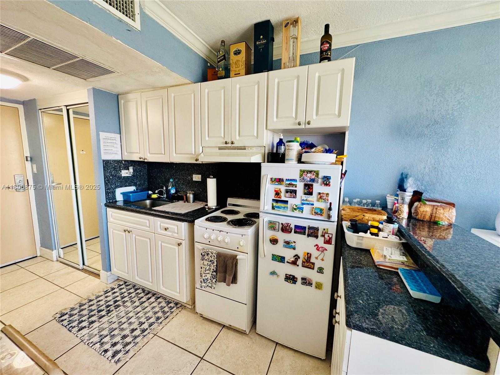 Small Image of 19201 COLLINS AVE #843, Sunny Isles Beach Number 3