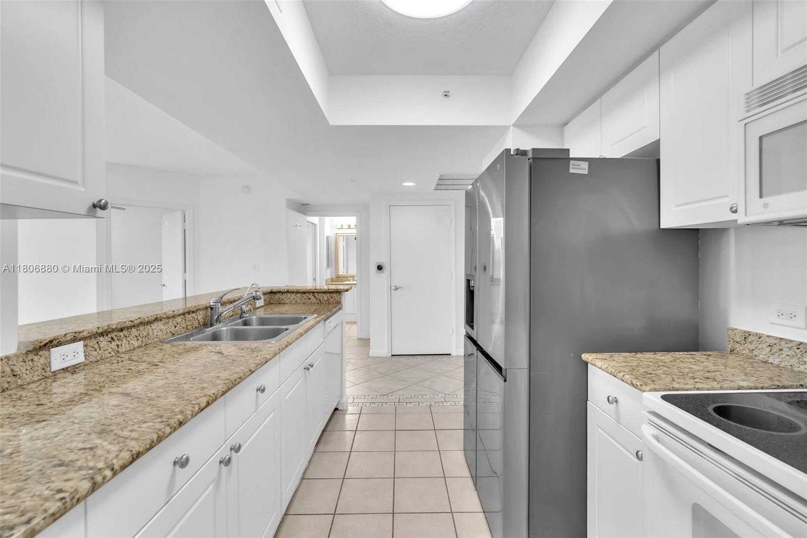 Small Image of 19501 WEST COUNTRY CLUB DR #607, Aventura Number 10
