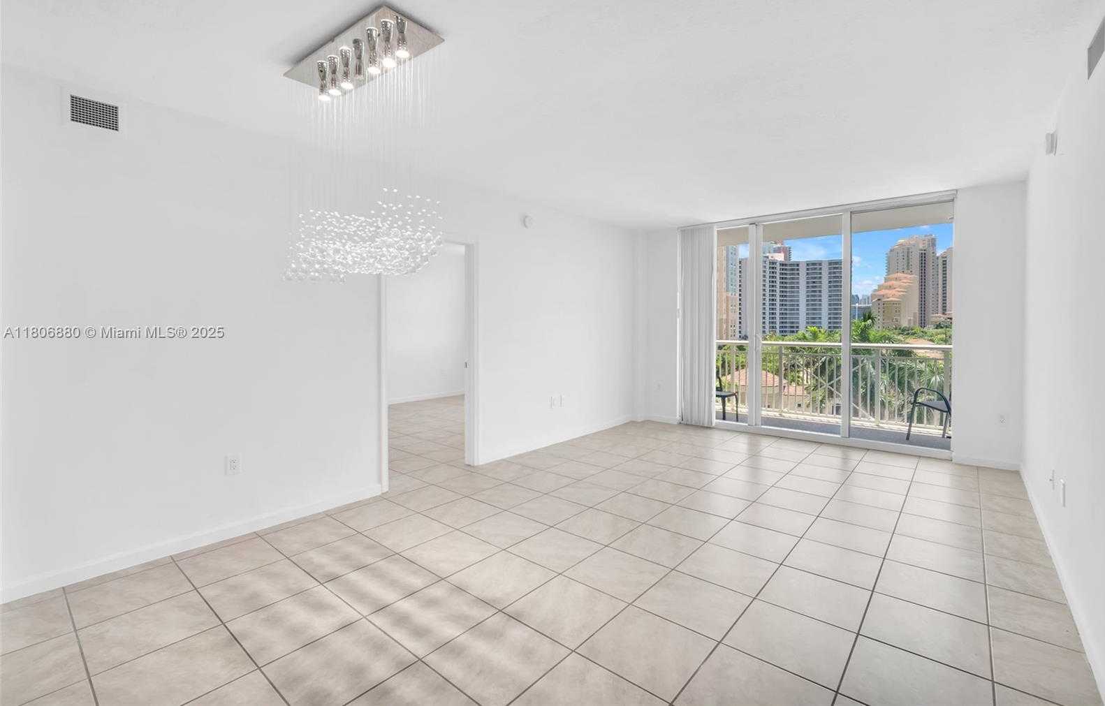 Small Image of 19501 WEST COUNTRY CLUB DR #607, Aventura Number 12