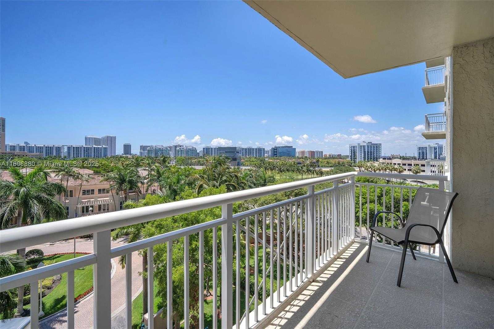 Small Image of 19501 WEST COUNTRY CLUB DR #607, Aventura Number 17