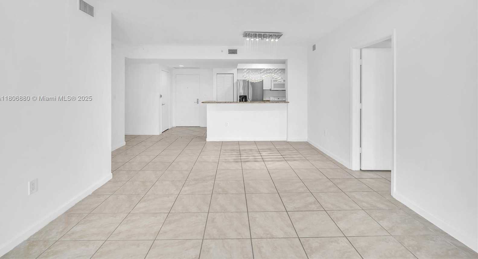 Small Image of 19501 WEST COUNTRY CLUB DR #607, Aventura Number 19