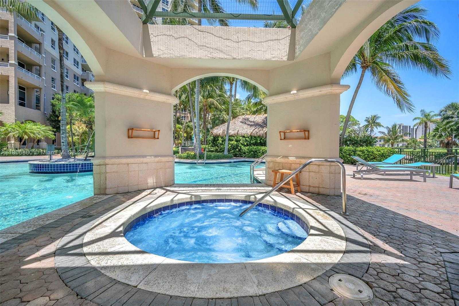 Small Image of 19501 WEST COUNTRY CLUB DR #607, Aventura Number 5