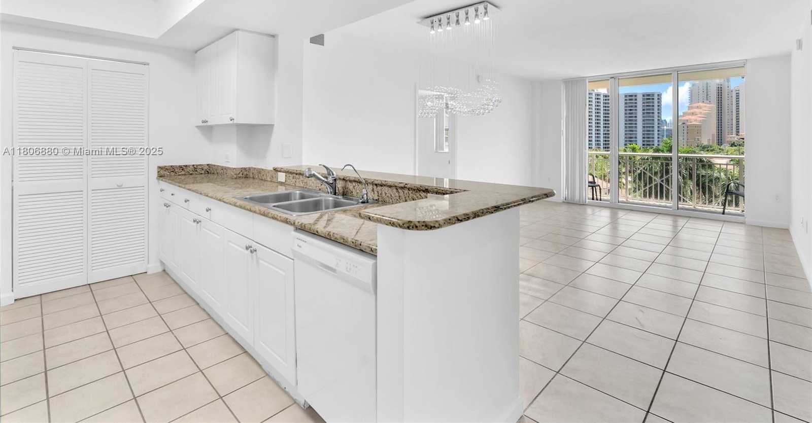 Small Image of 19501 WEST COUNTRY CLUB DR #607, Aventura Number 7