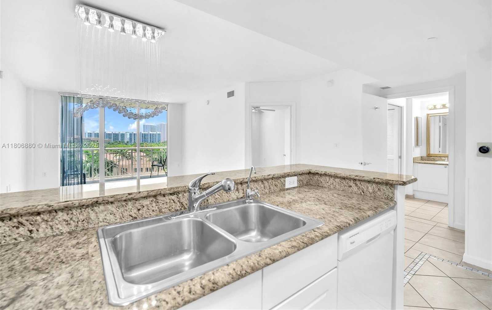 Small Image of 19501 WEST COUNTRY CLUB DR #607, Aventura Number 8