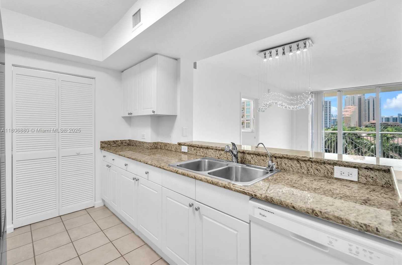 Small Image of 19501 WEST COUNTRY CLUB DR #607, Aventura Number 9