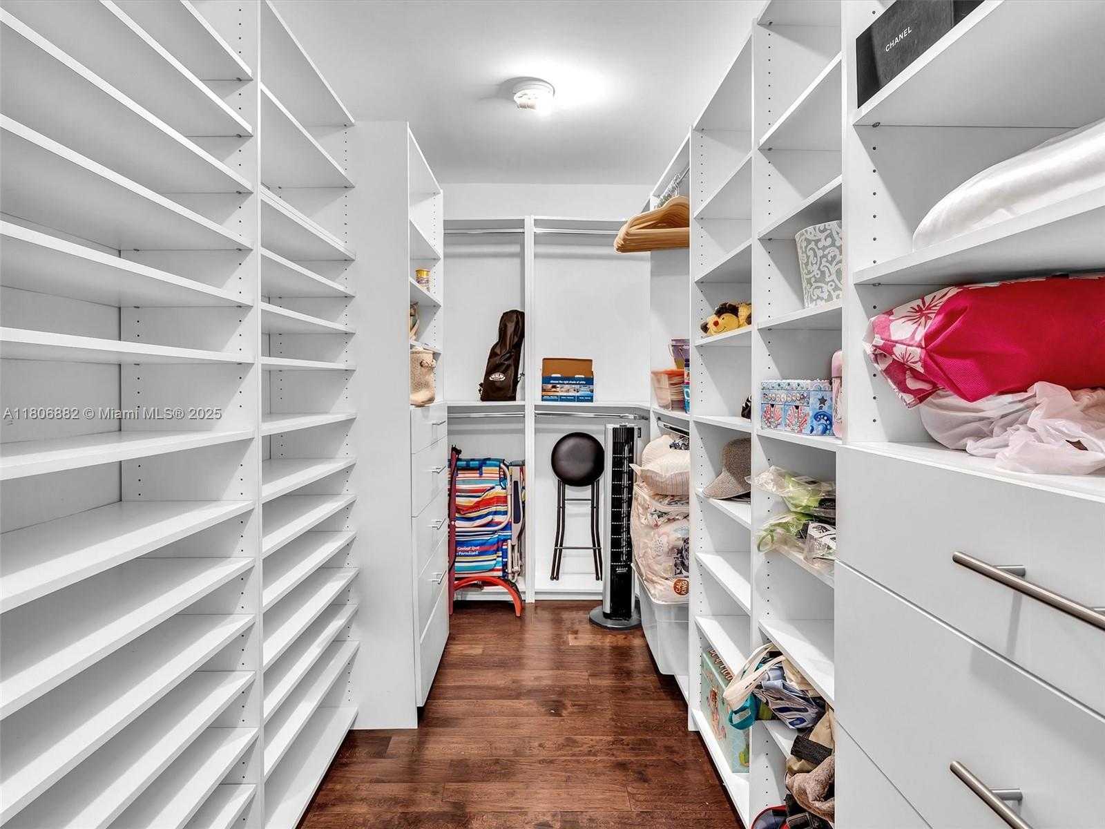 Small Image of 6423 #409, Miami Beach Number 40