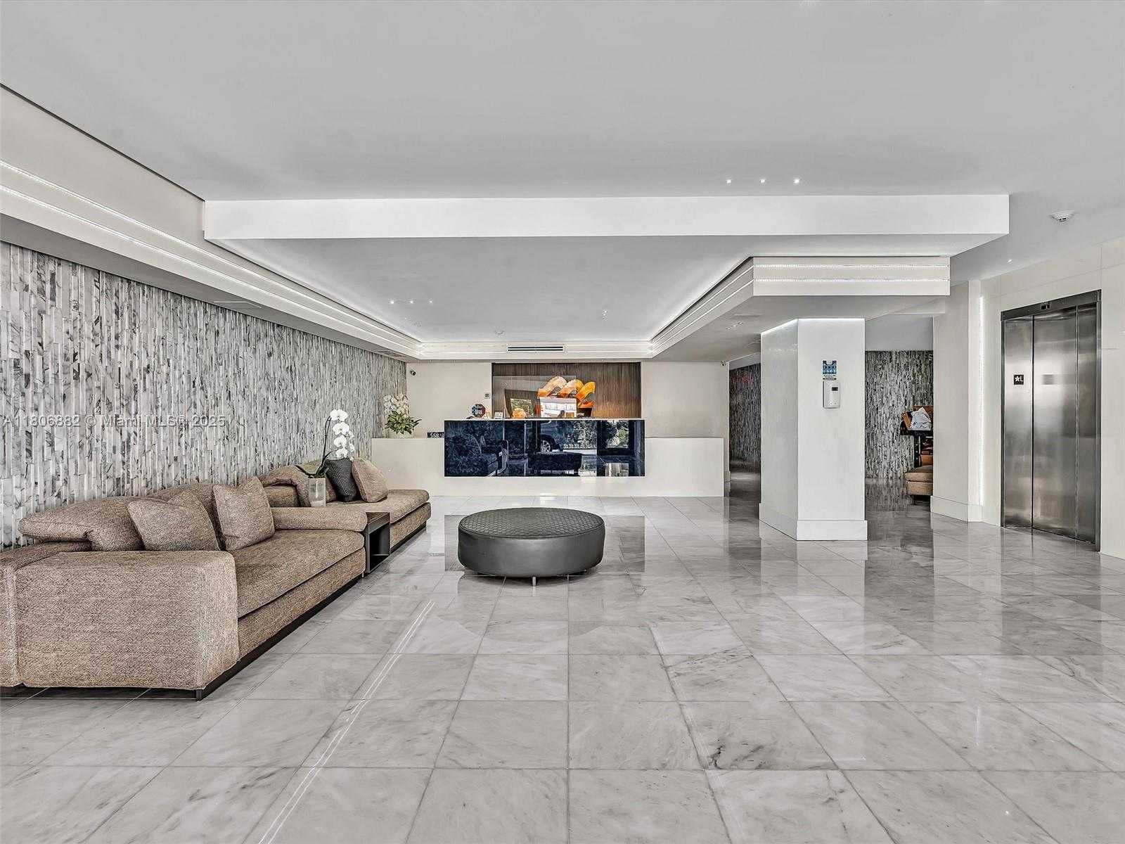 Small Image of 6423 #409, Miami Beach Number 54