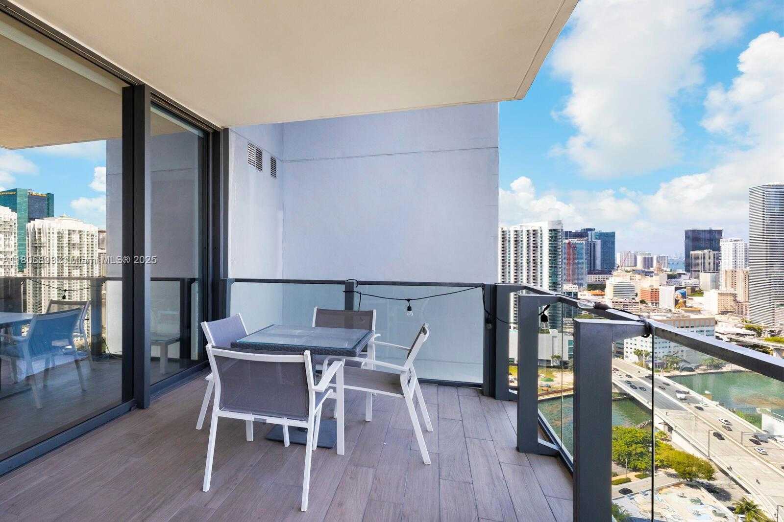 Small Image of 88 SOUTH WEST 7TH ST #2707, Miami Number 20