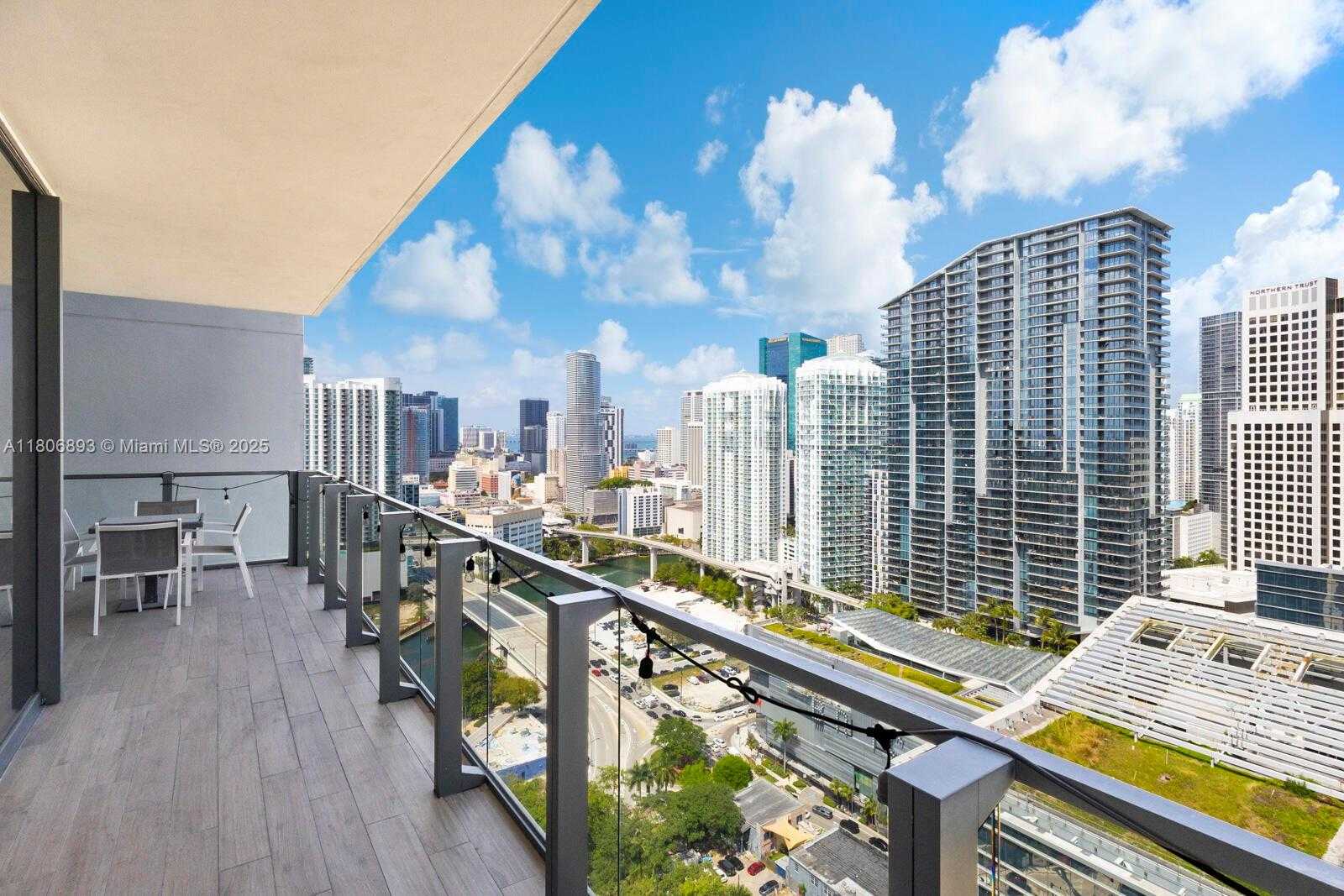Small Image of 88 SOUTH WEST 7TH ST #2707, Miami Number 22