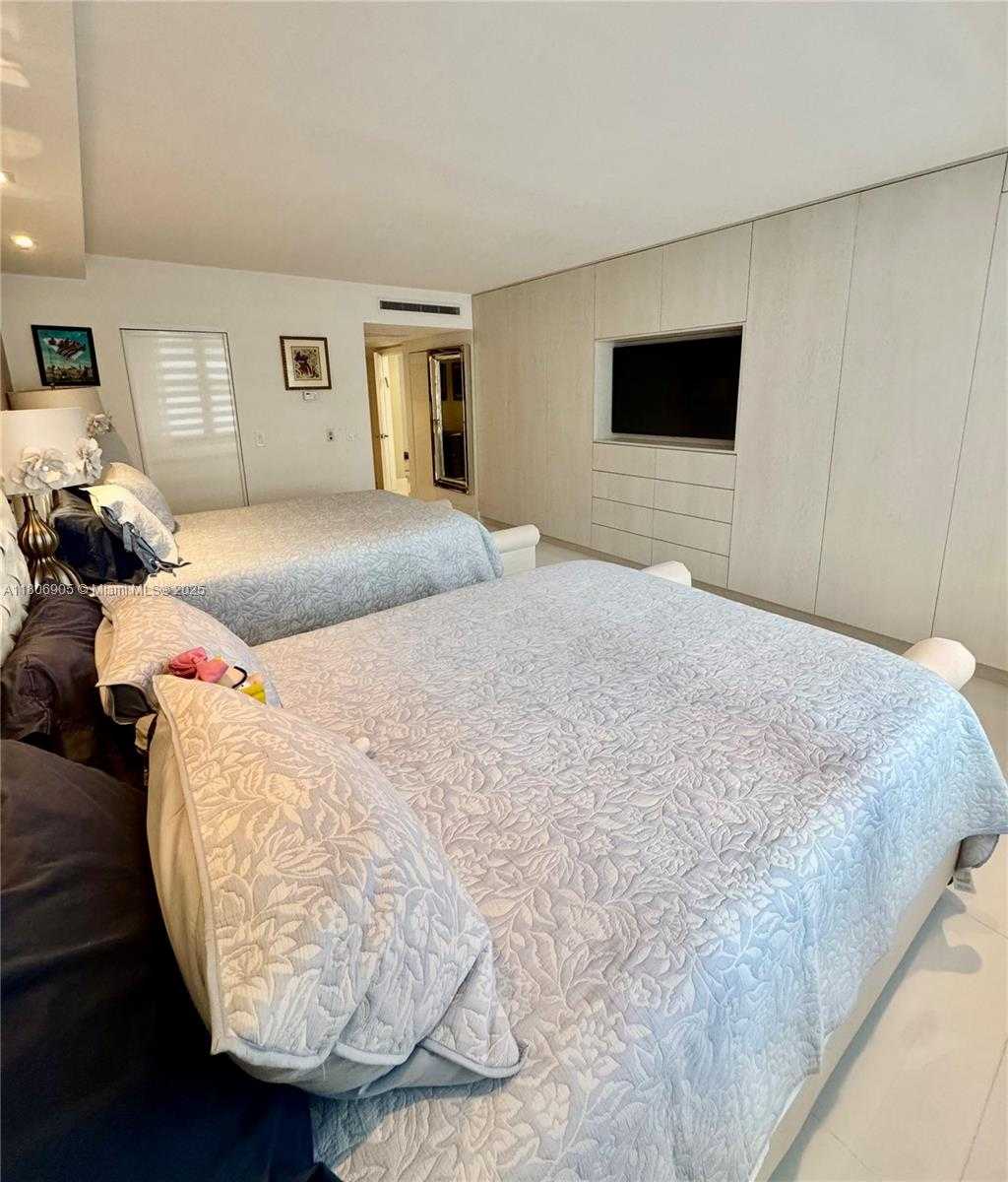 Small Image of 9801 COLLINS AVE #19J, Bal Harbour Number 28