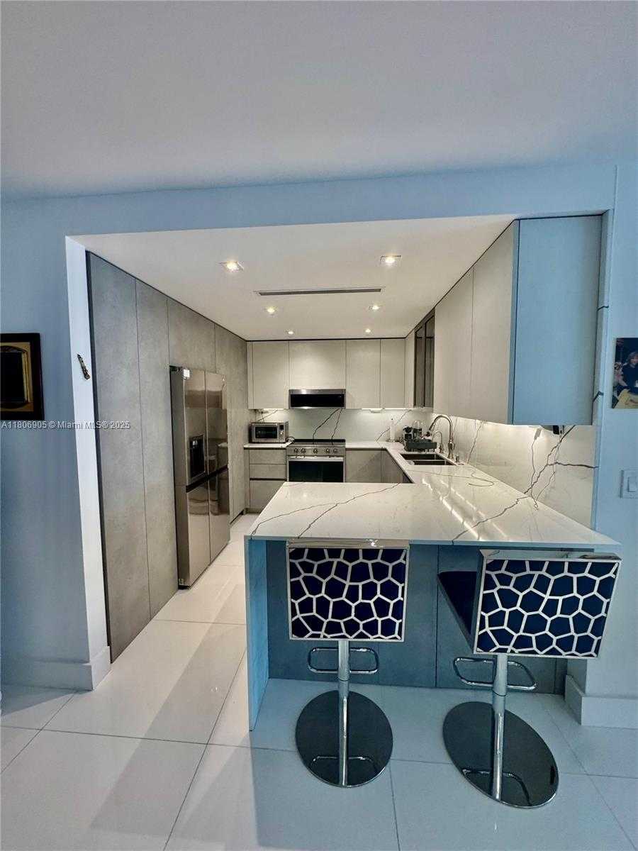 Small Image of 9801 COLLINS AVE #19J, Bal Harbour Number 3