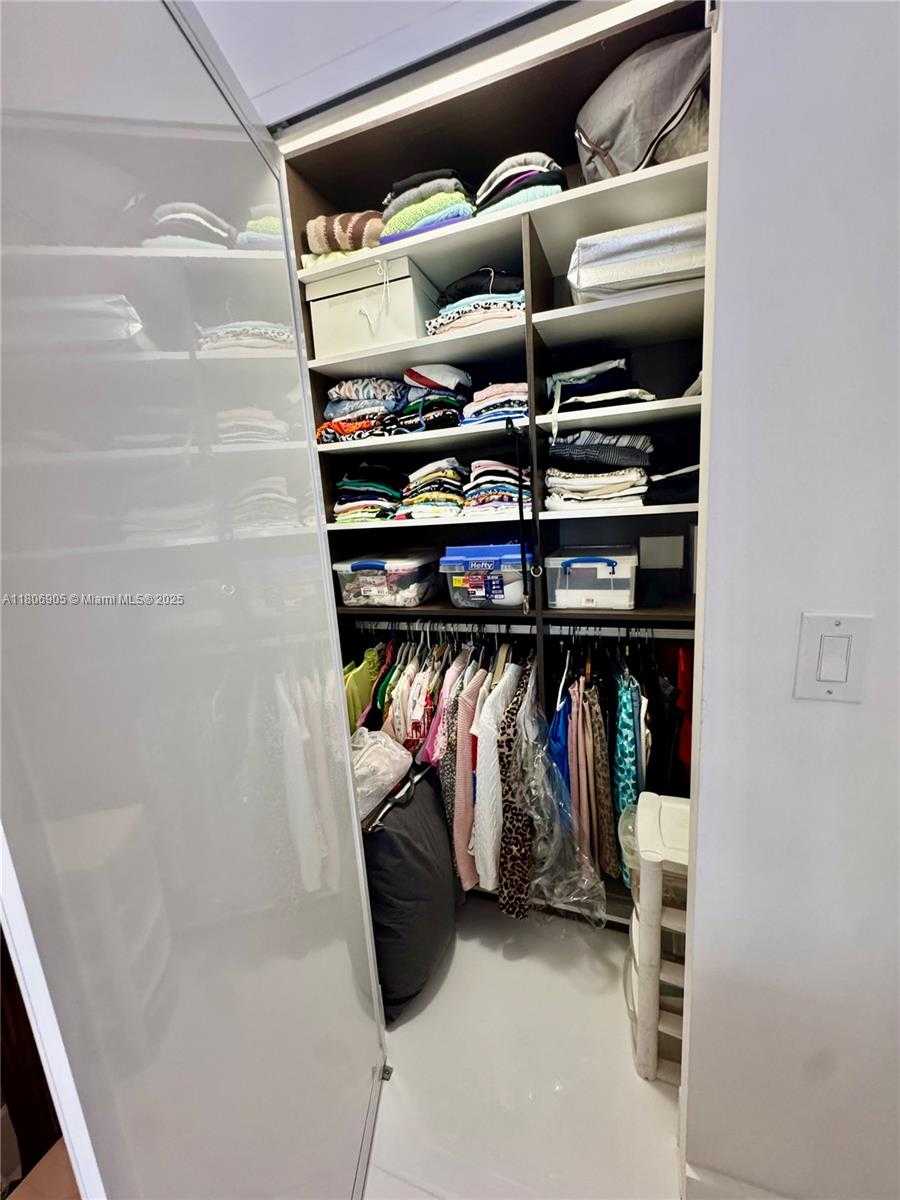 Small Image of 9801 COLLINS AVE #19J, Bal Harbour Number 31