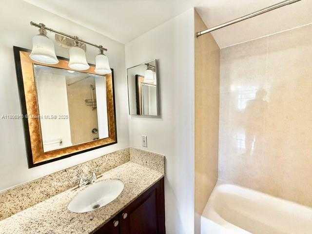 Small Image of 19801 EAST COUNTRY CLUB DR #4506, Aventura Number 12