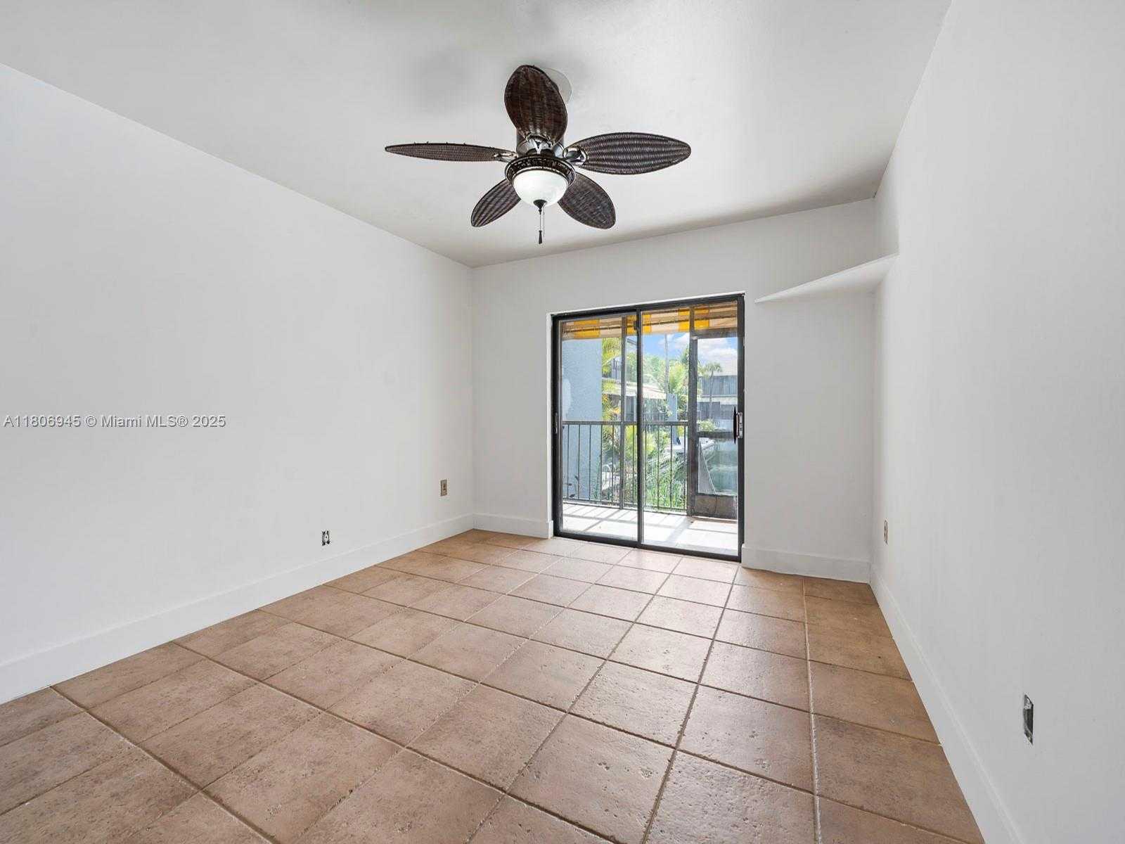 Small Image of 16380 BRIAR PATCH PL, Miami Lakes Number 14