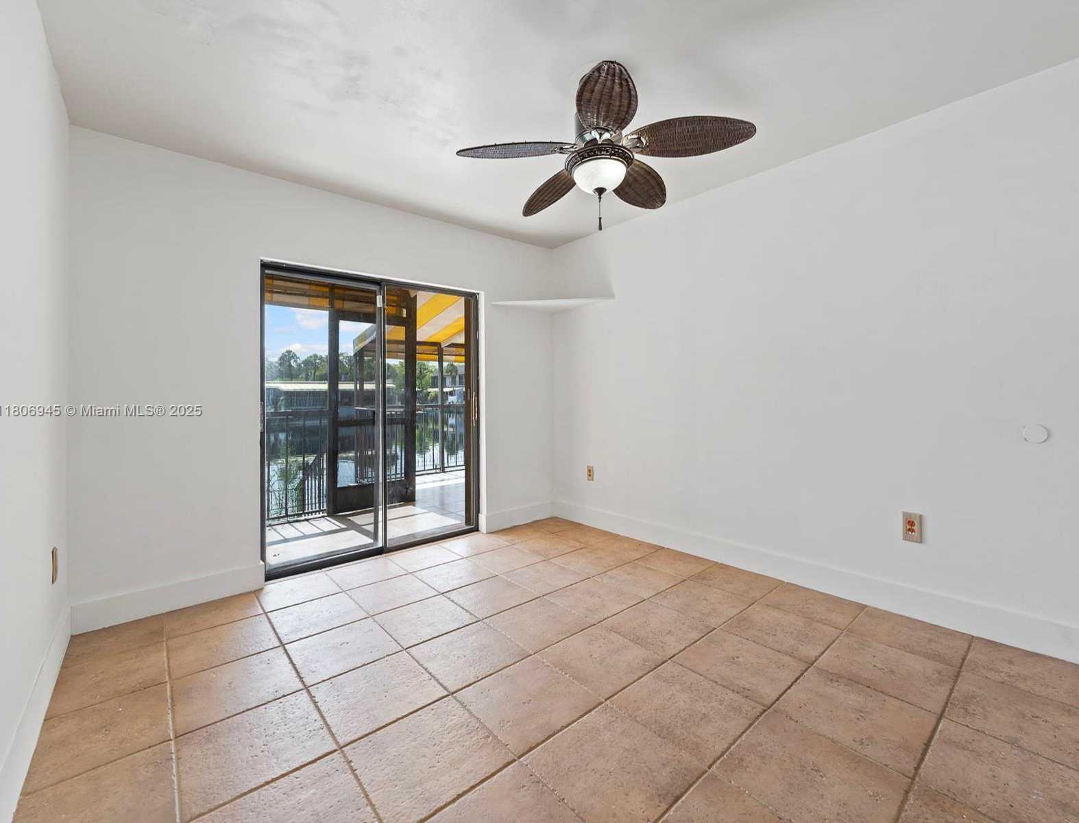 Small Image of 16380 BRIAR PATCH PL, Miami Lakes Number 15