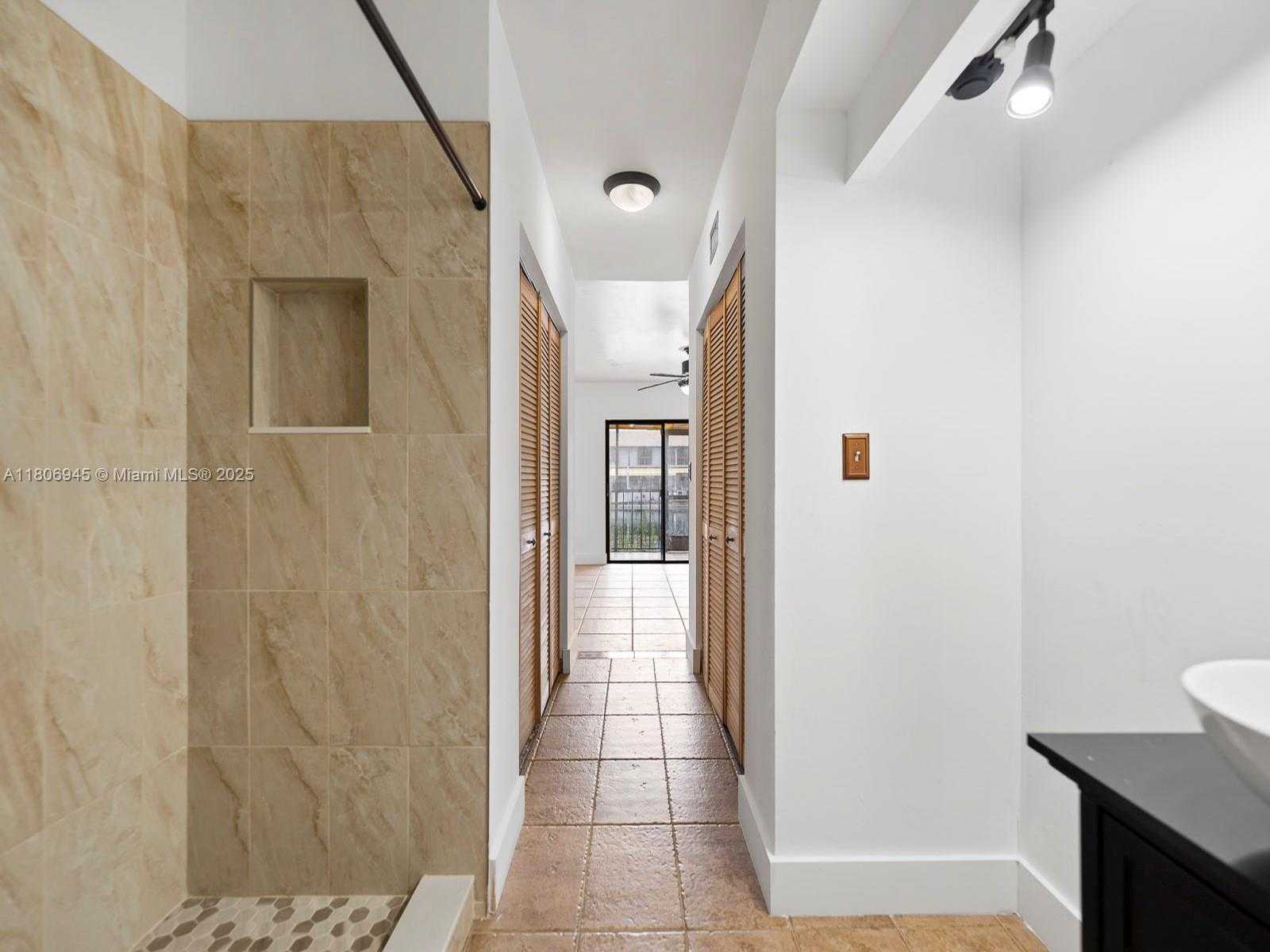 Small Image of 16380 BRIAR PATCH PL, Miami Lakes Number 19