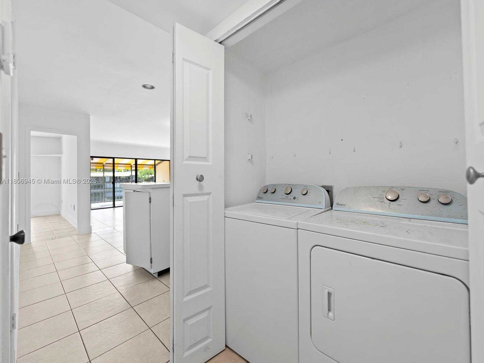 Small Image of 16380 BRIAR PATCH PL, Miami Lakes Number 20