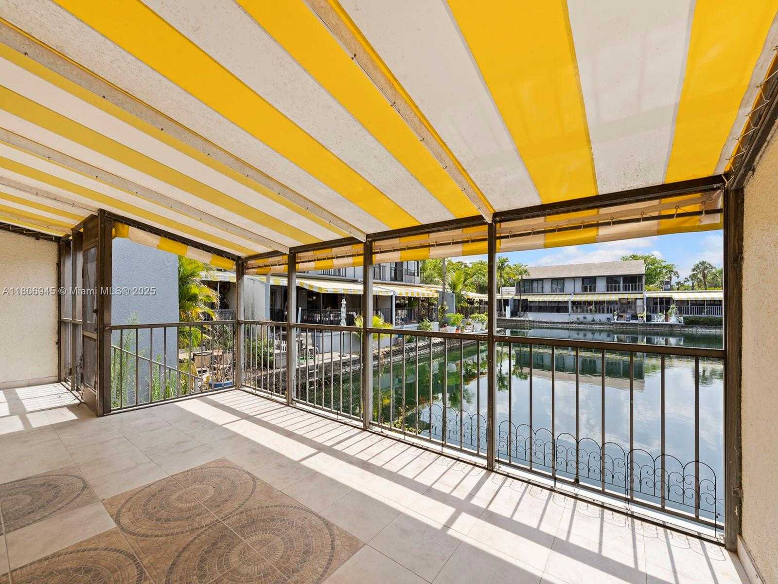 Small Image of 16380 BRIAR PATCH PL, Miami Lakes Number 29