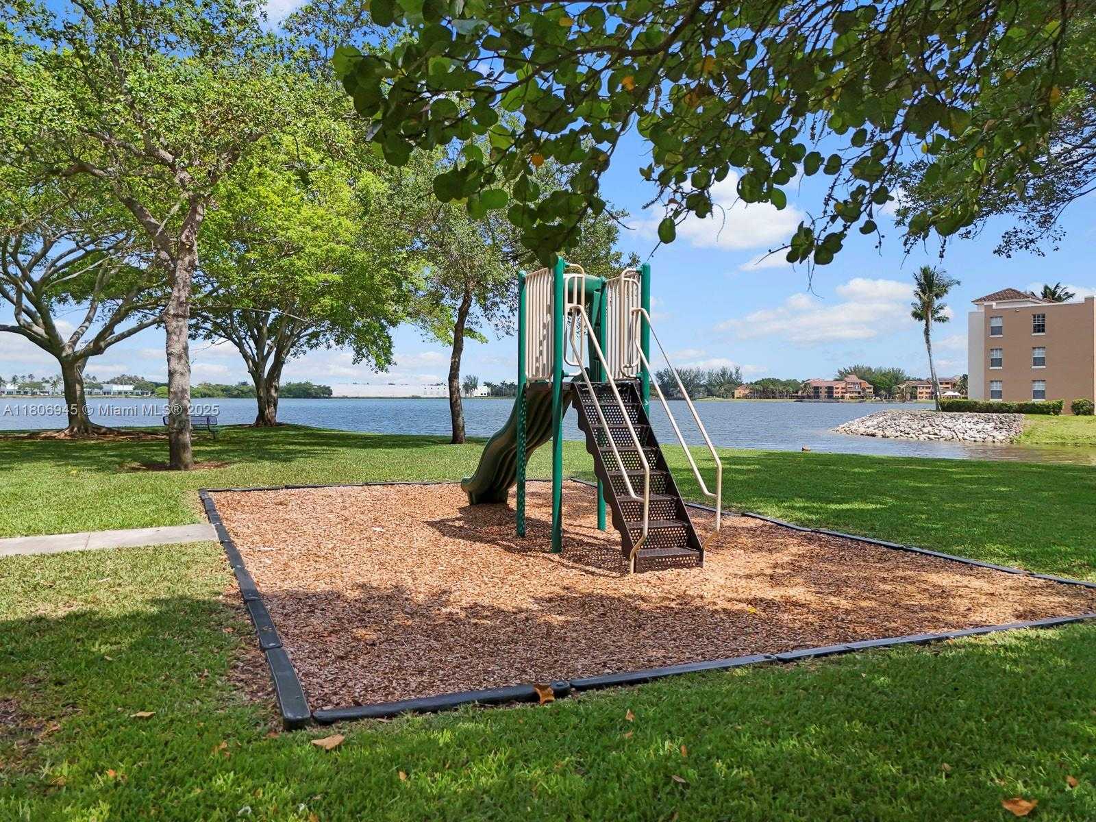 Small Image of 16380 BRIAR PATCH PL, Miami Lakes Number 30
