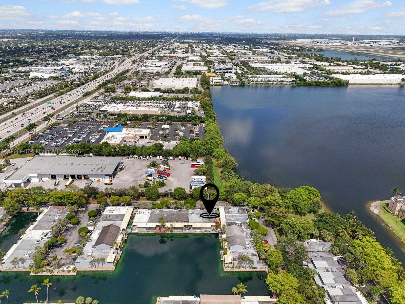 Small Image of 16380 BRIAR PATCH PL, Miami Lakes Number 33