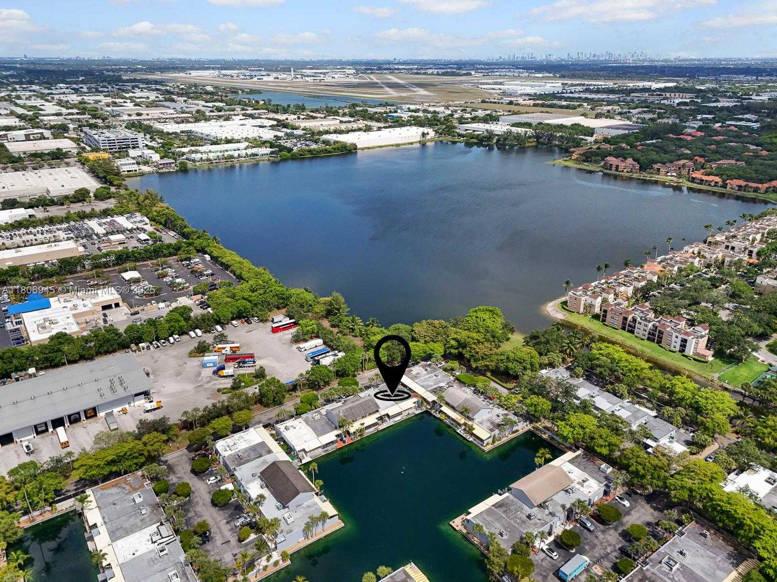 Small Image of 16380 BRIAR PATCH PL, Miami Lakes Number 34