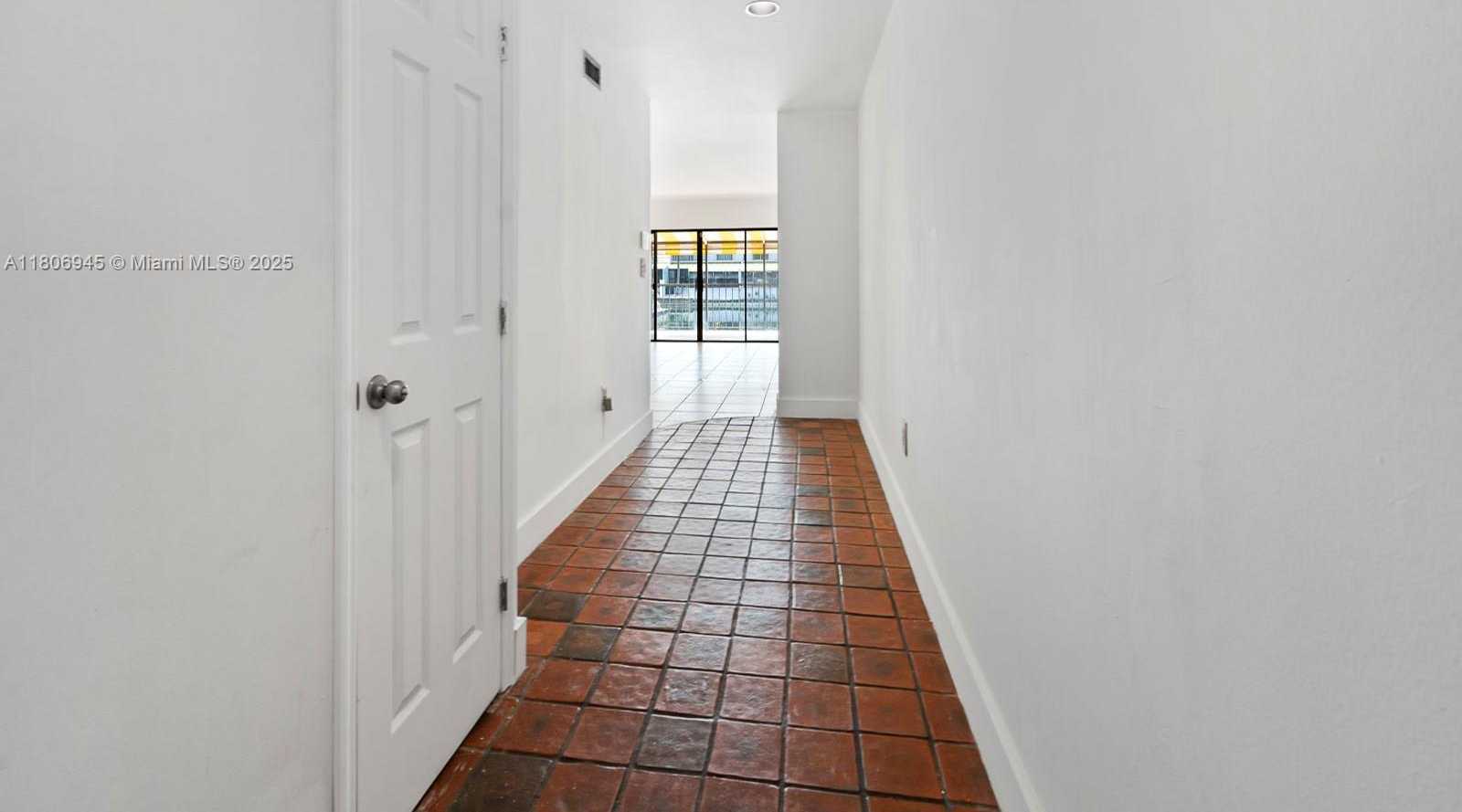 Small Image of 16380 BRIAR PATCH PL, Miami Lakes Number 5