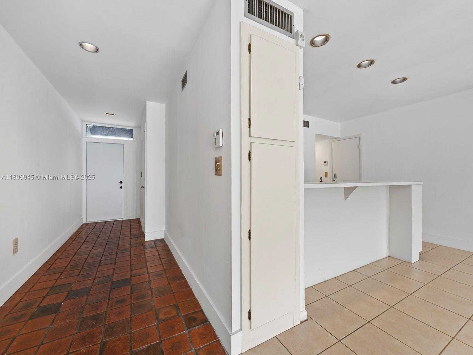 Small Image of 16380 BRIAR PATCH PL, Miami Lakes Number 6