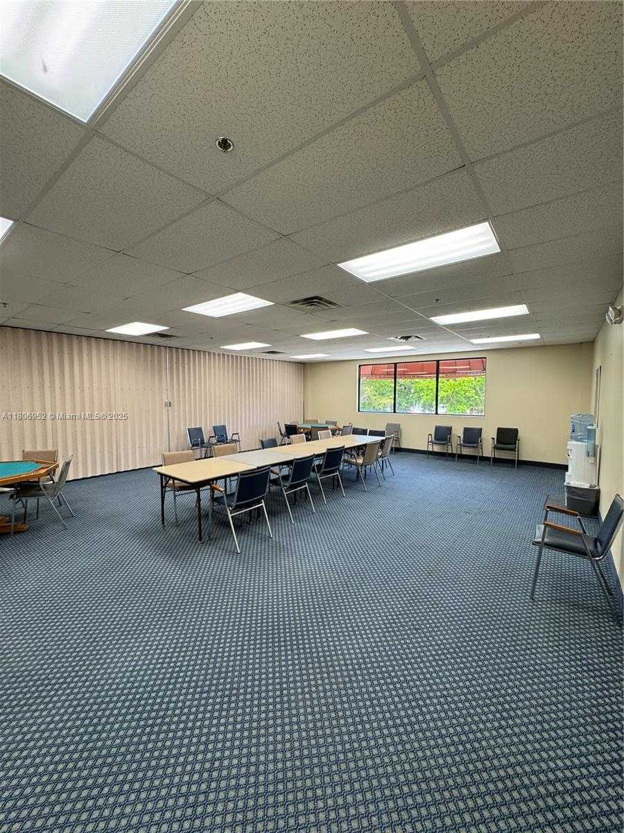 Small Image of 9823 SOUTH HOLLYBROOK LAKE DR #105, Pembroke Pines Number 42