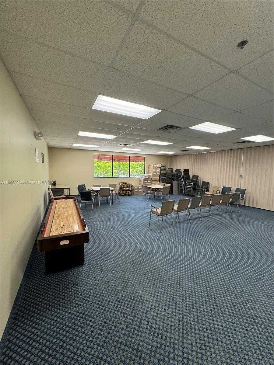 Small Image of 9823 SOUTH HOLLYBROOK LAKE DR #105, Pembroke Pines Number 43