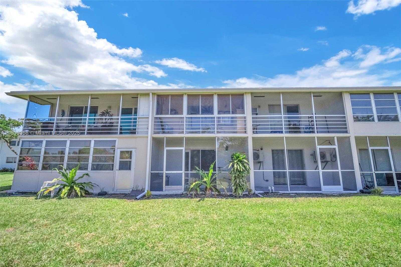 Small Image of 244 DURHAM F #244, Deerfield Beach Number 19