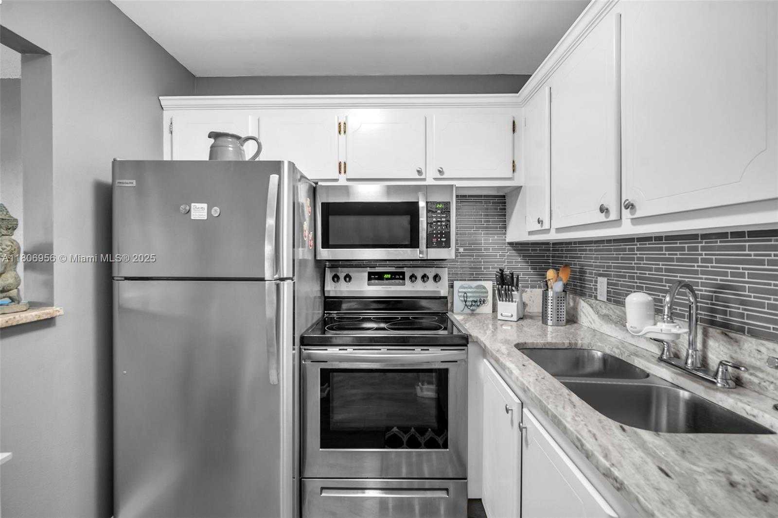 Small Image of 244 DURHAM F #244, Deerfield Beach Number 7