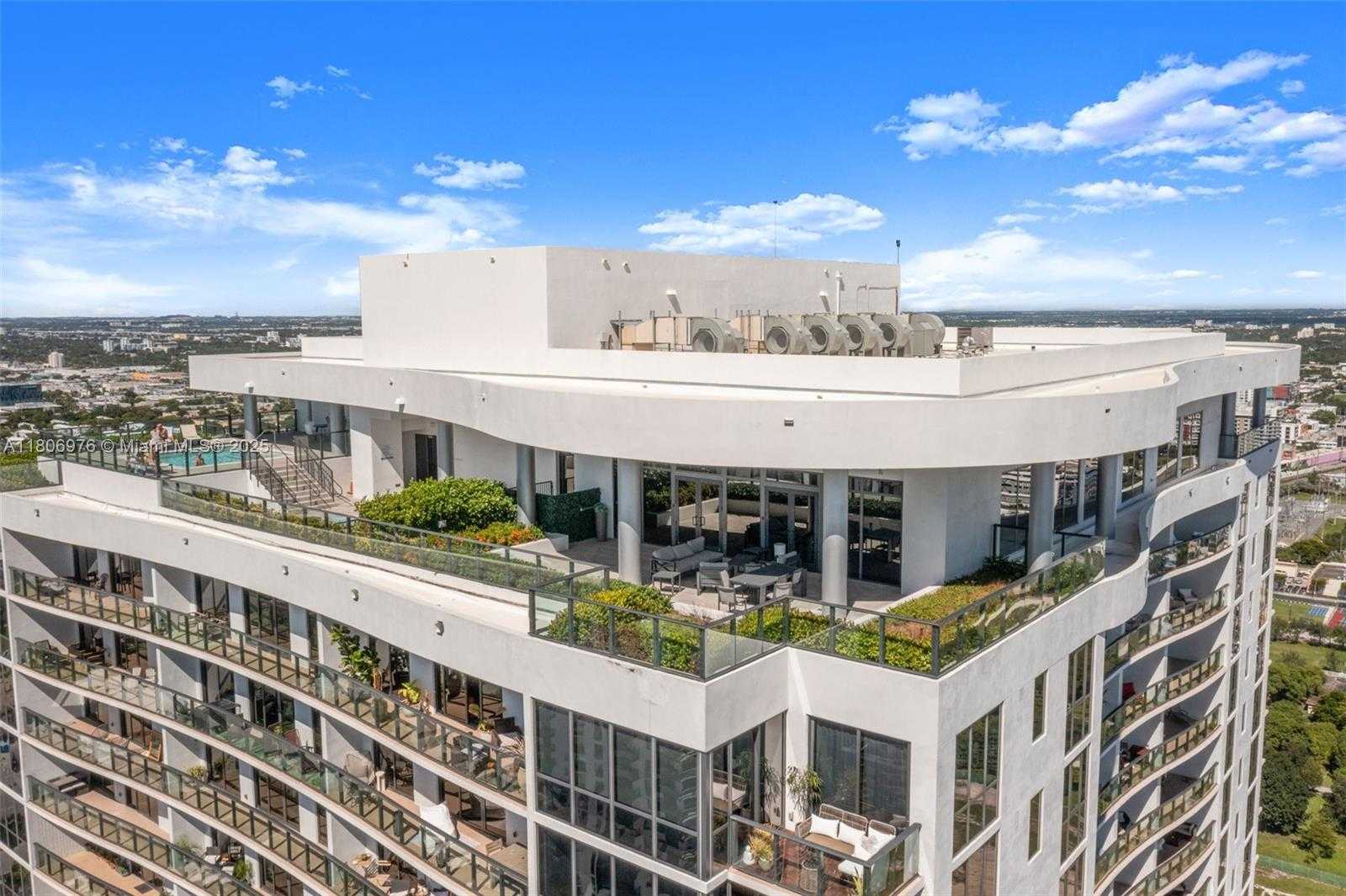 Small Image of 1600 NORTH EAST 1ST AVE #2907, Miami Number 21