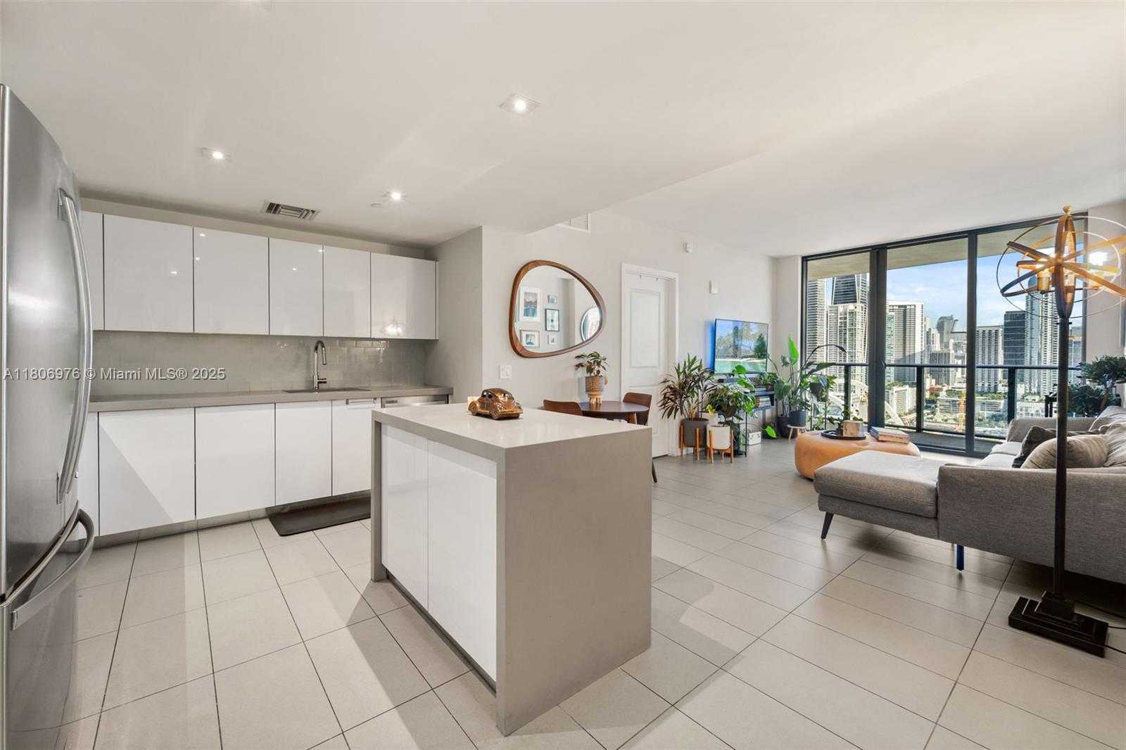Small Image of 1600 NORTH EAST 1ST AVE #2907, Miami Number 4