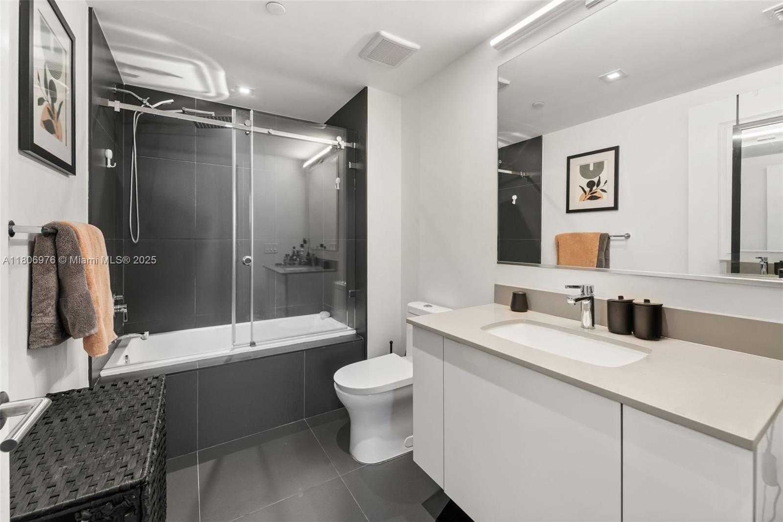 Small Image of 1600 NORTH EAST 1ST AVE #2907, Miami Number 8