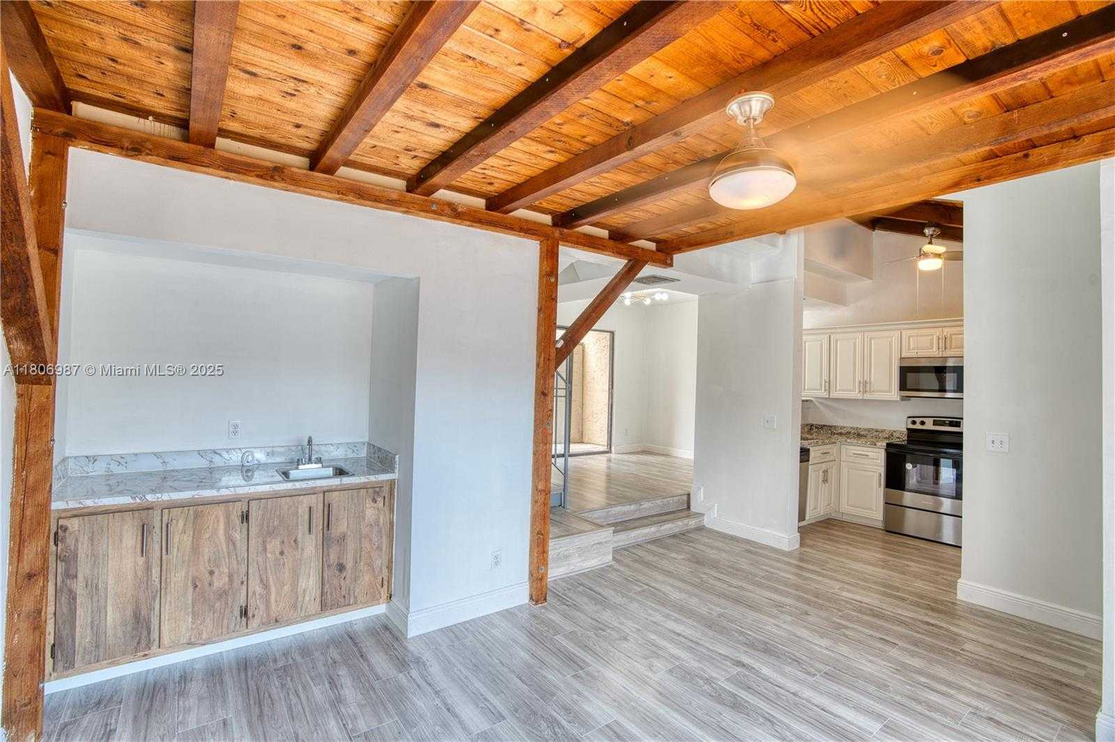 Small Image of 8015 SOUTH WEST 21ST CT, Davie Number 14