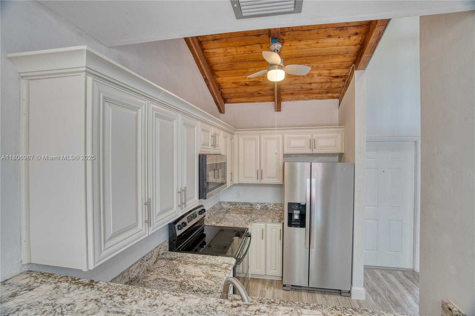 Small Image of 8015 SOUTH WEST 21ST CT, Davie Number 9