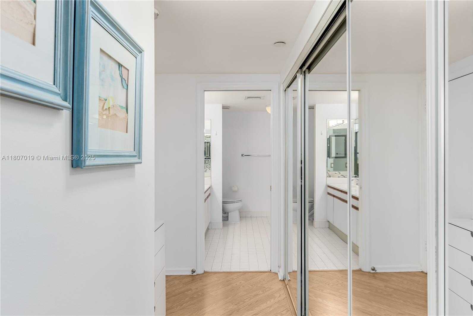 Small Image of 3610 YACHT CLUB DR #1005, Aventura Number 26