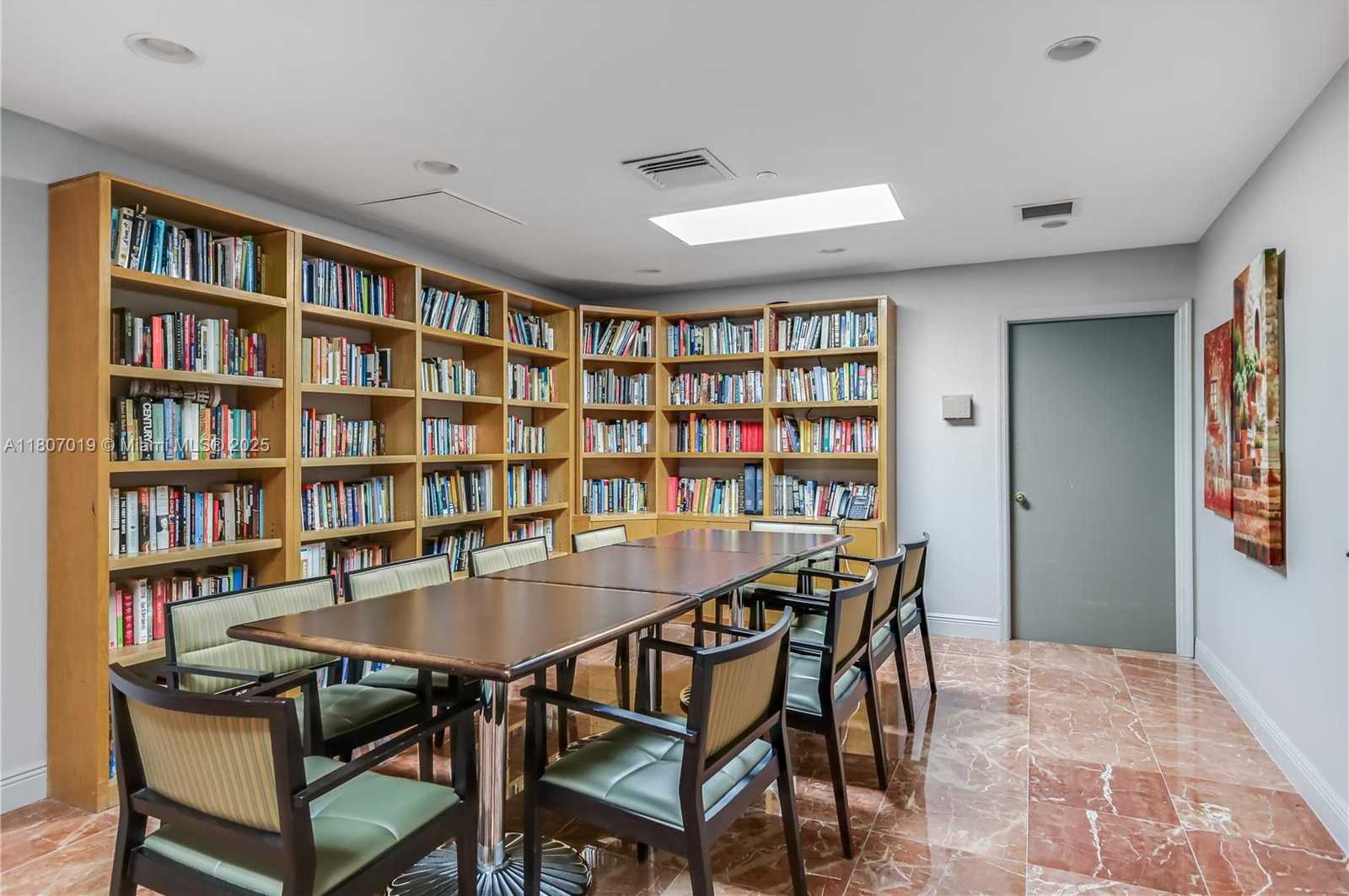 Small Image of 3610 YACHT CLUB DR #1005, Aventura Number 31
