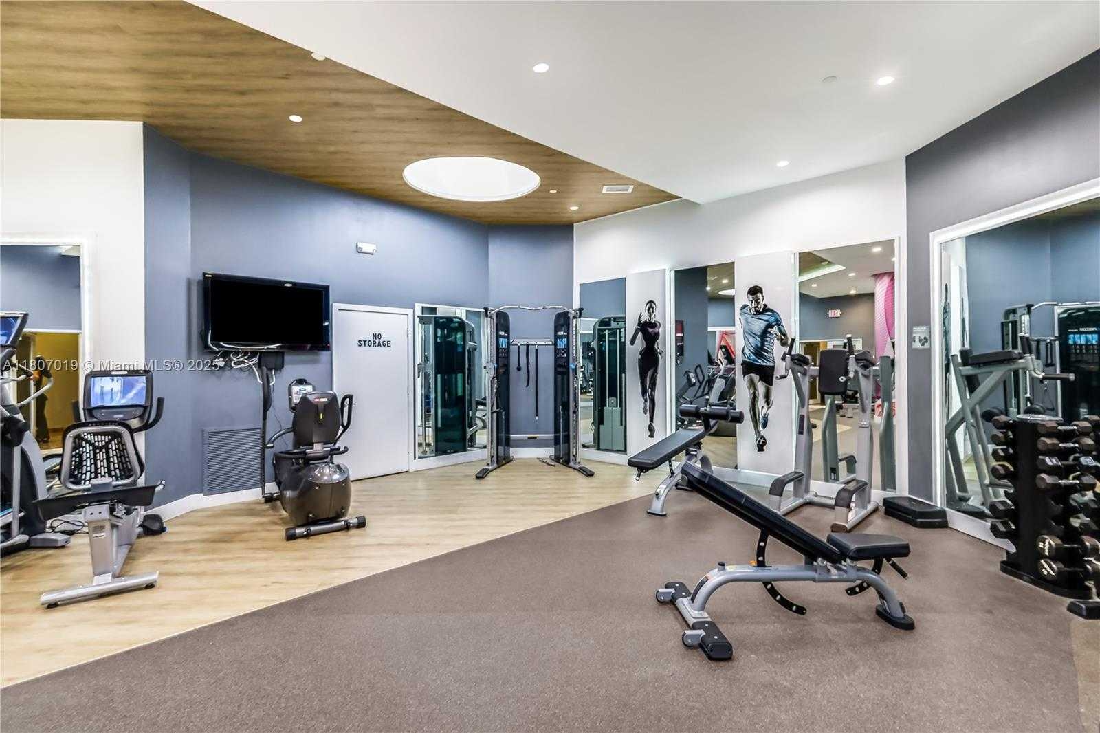 Small Image of 3610 YACHT CLUB DR #1005, Aventura Number 34