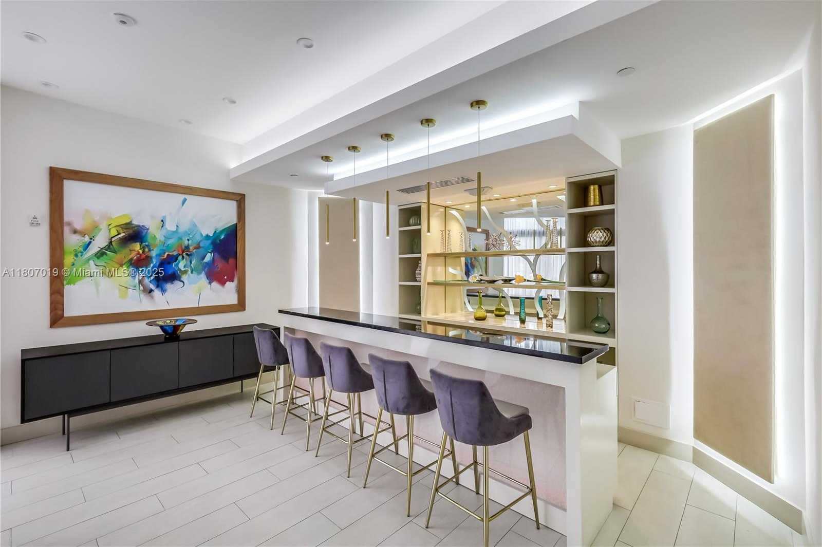 Small Image of 3610 YACHT CLUB DR #1005, Aventura Number 36
