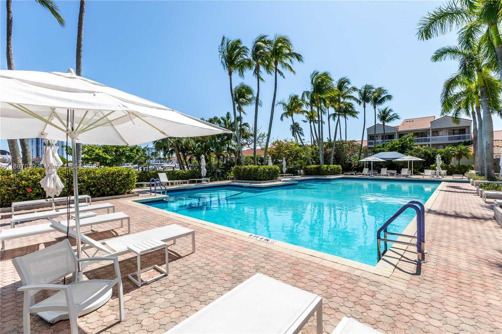 Small Image of 3610 YACHT CLUB DR #1005, Aventura Number 39